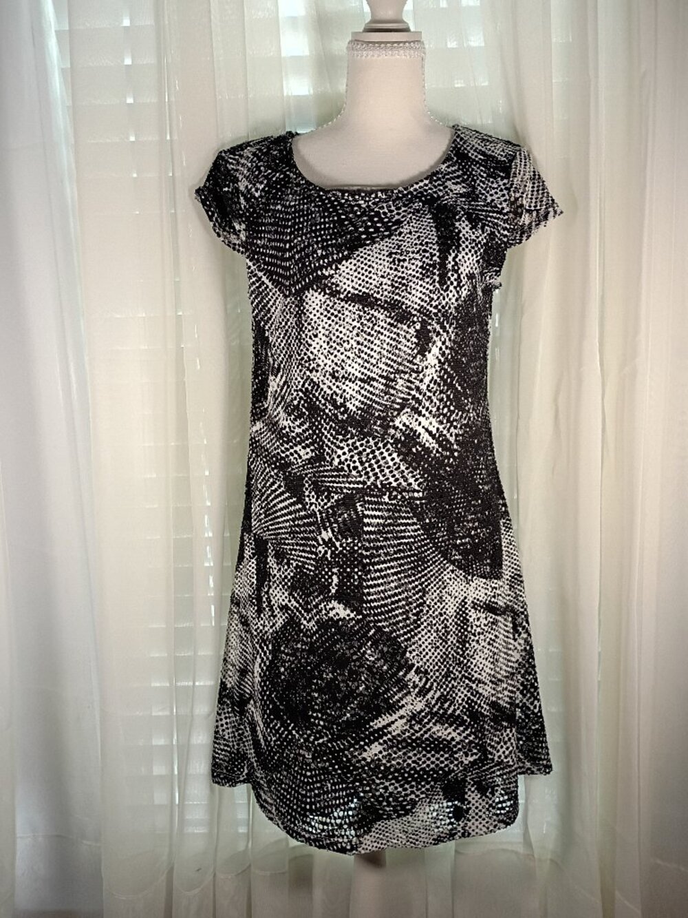 Carre Noir Black & White Abstract Print Dress Size M